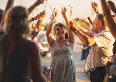 Invitée d'un mariage à Besancon, acclamé